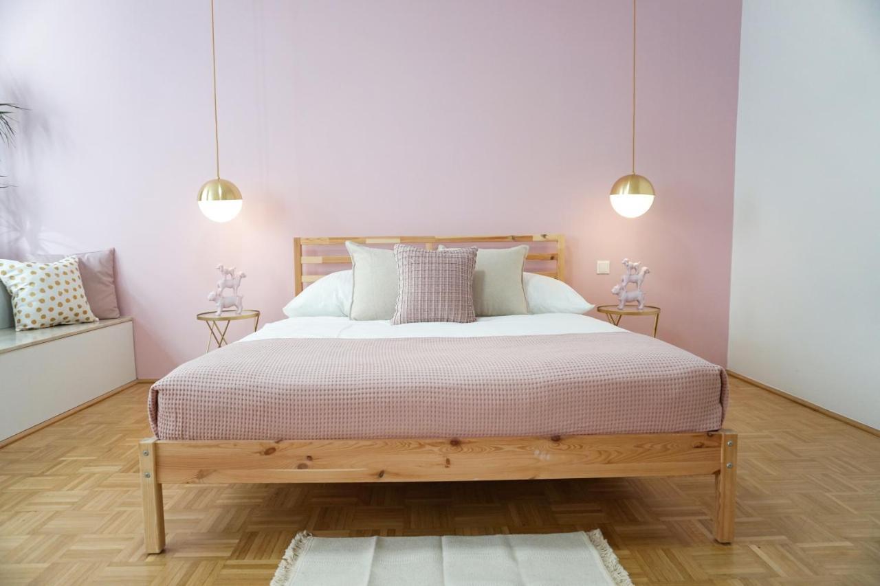 Vibrant Design Apartments - Full Kitchen - Wi-Fi - 18 Mins To City Centre Vienna Esterno foto