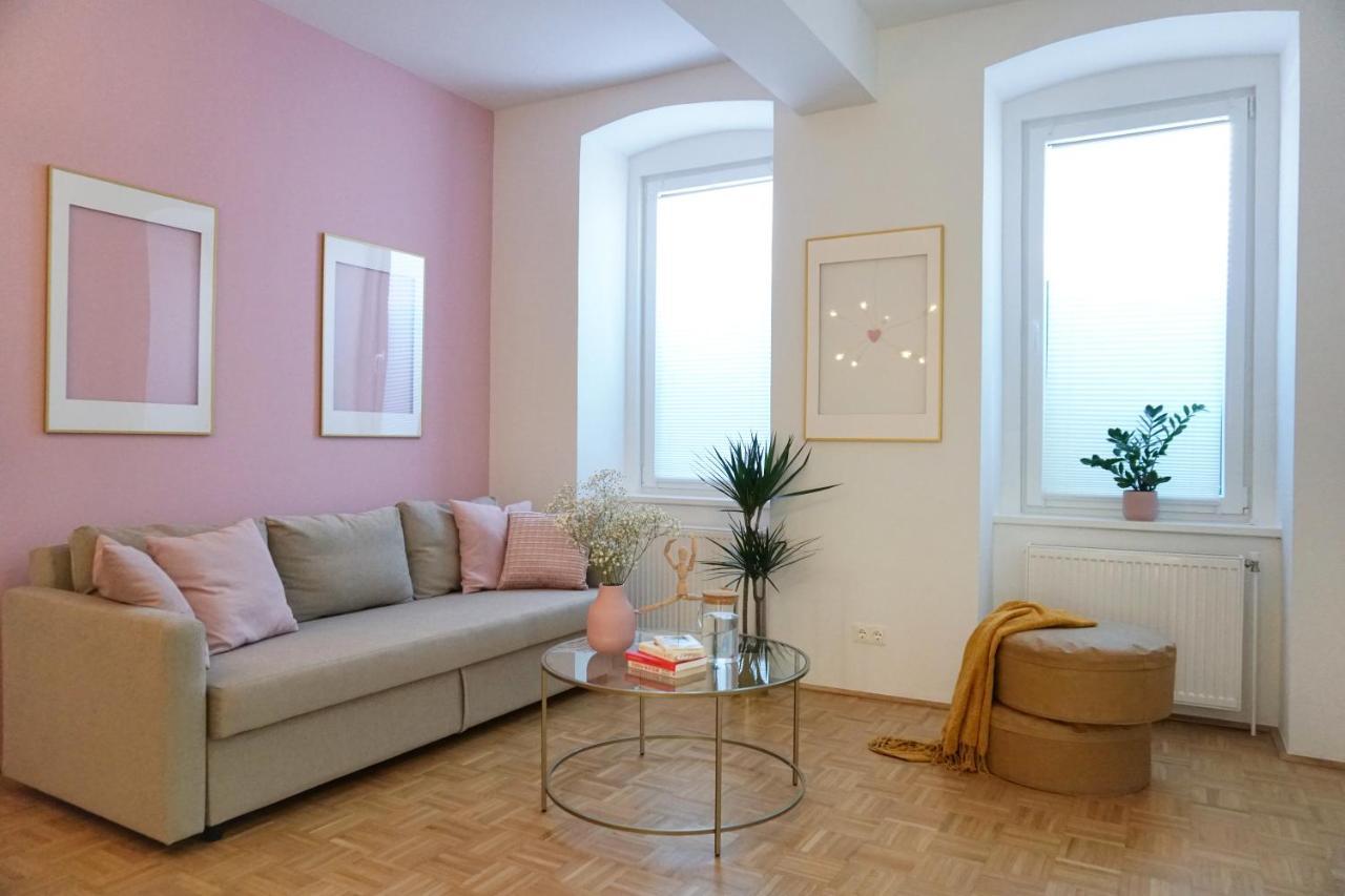 Vibrant Design Apartments - Full Kitchen - Wi-Fi - 18 Mins To City Centre Vienna Esterno foto