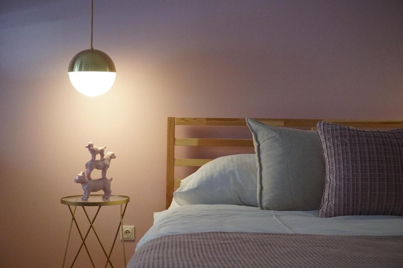 Vibrant Design Apartments - Full Kitchen - Wi-Fi - 18 Mins To City Centre Vienna Esterno foto