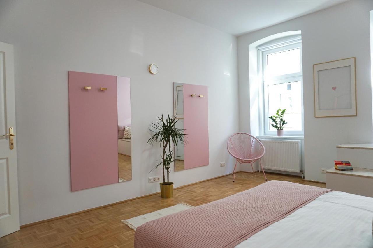 Vibrant Design Apartments - Full Kitchen - Wi-Fi - 18 Mins To City Centre Vienna Esterno foto