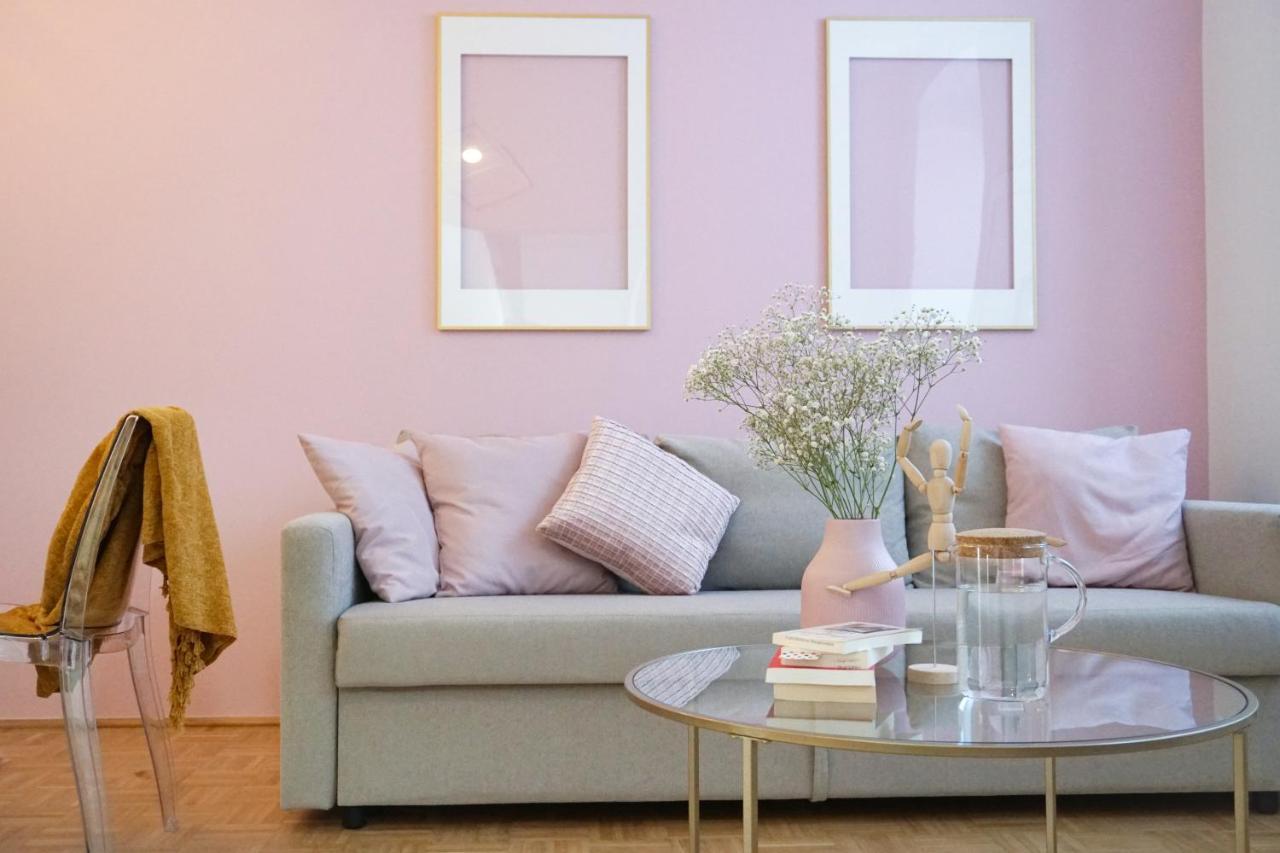 Vibrant Design Apartments - Full Kitchen - Wi-Fi - 18 Mins To City Centre Vienna Esterno foto