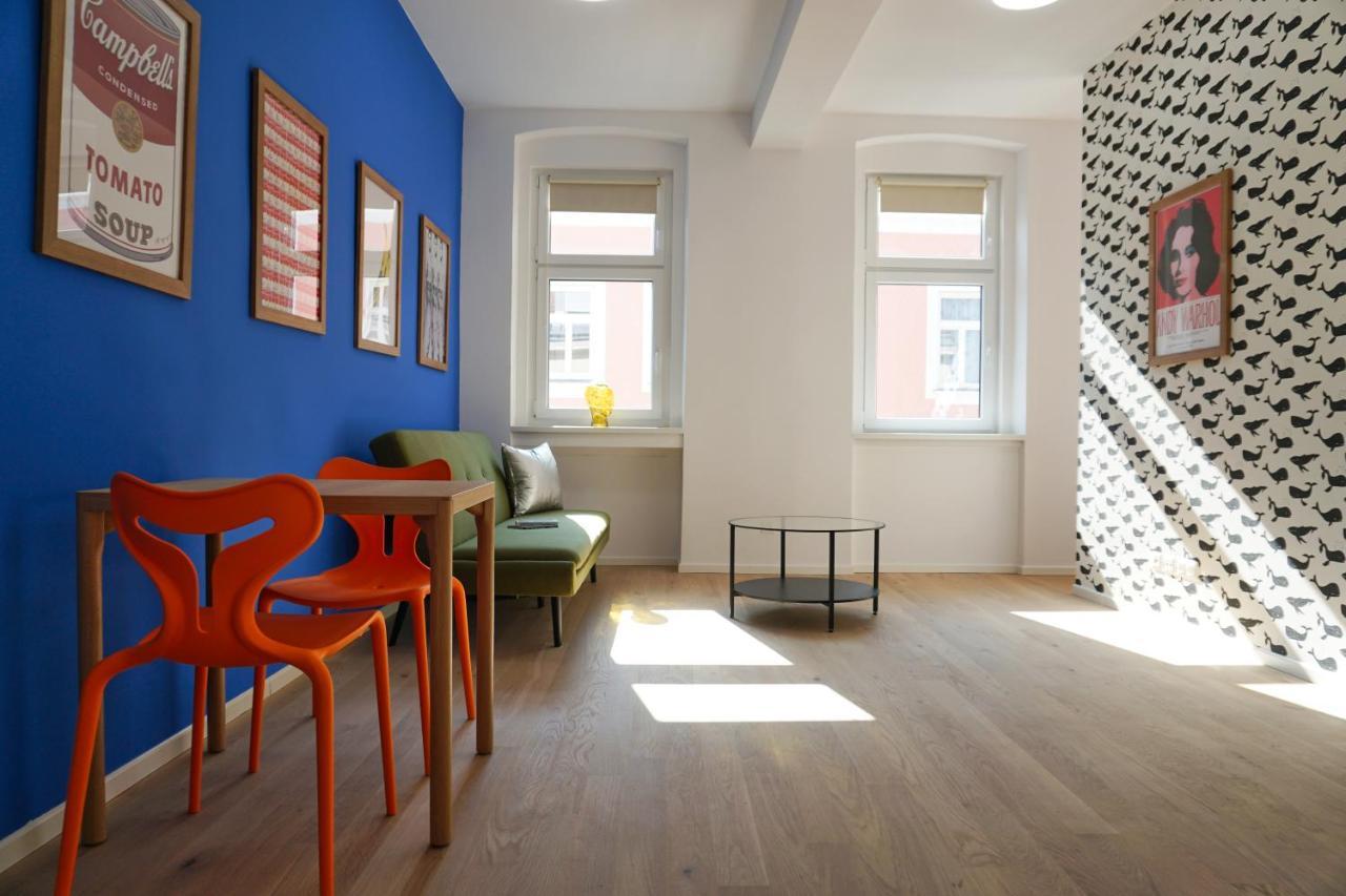 Vibrant Design Apartments - Full Kitchen - Wi-Fi - 18 Mins To City Centre Vienna Esterno foto